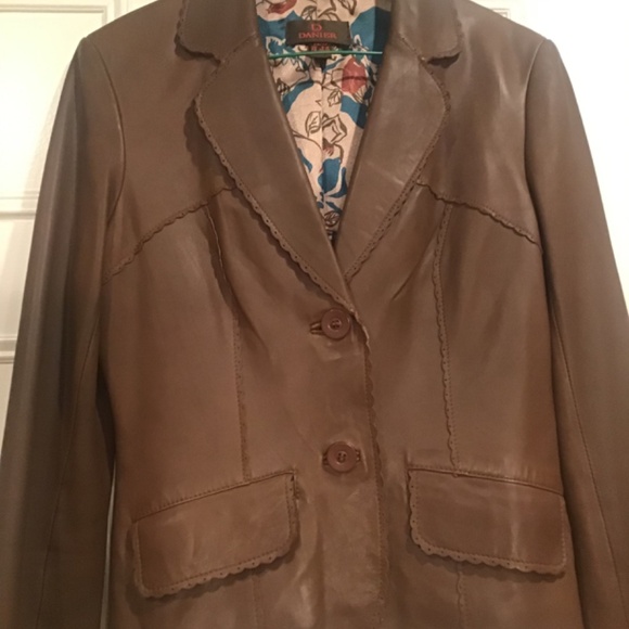 Leather jacket - Picture 9 of 12